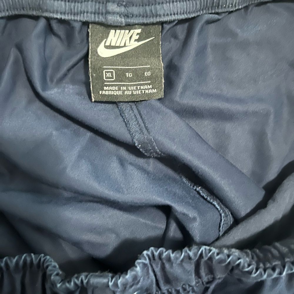 Nike - cargo - shorts - XL - Picture 3 of 3